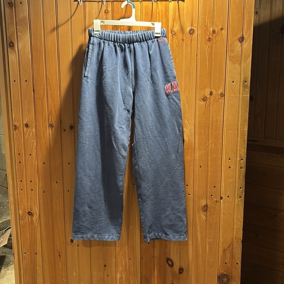 MADHAPPY x GAP sweatpants